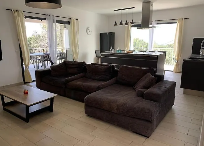 Caminu Di Vecchio***.